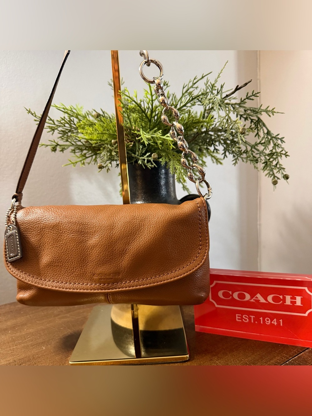 Coach Park Leather Flap Large Wristlet - Picture 2 of 14